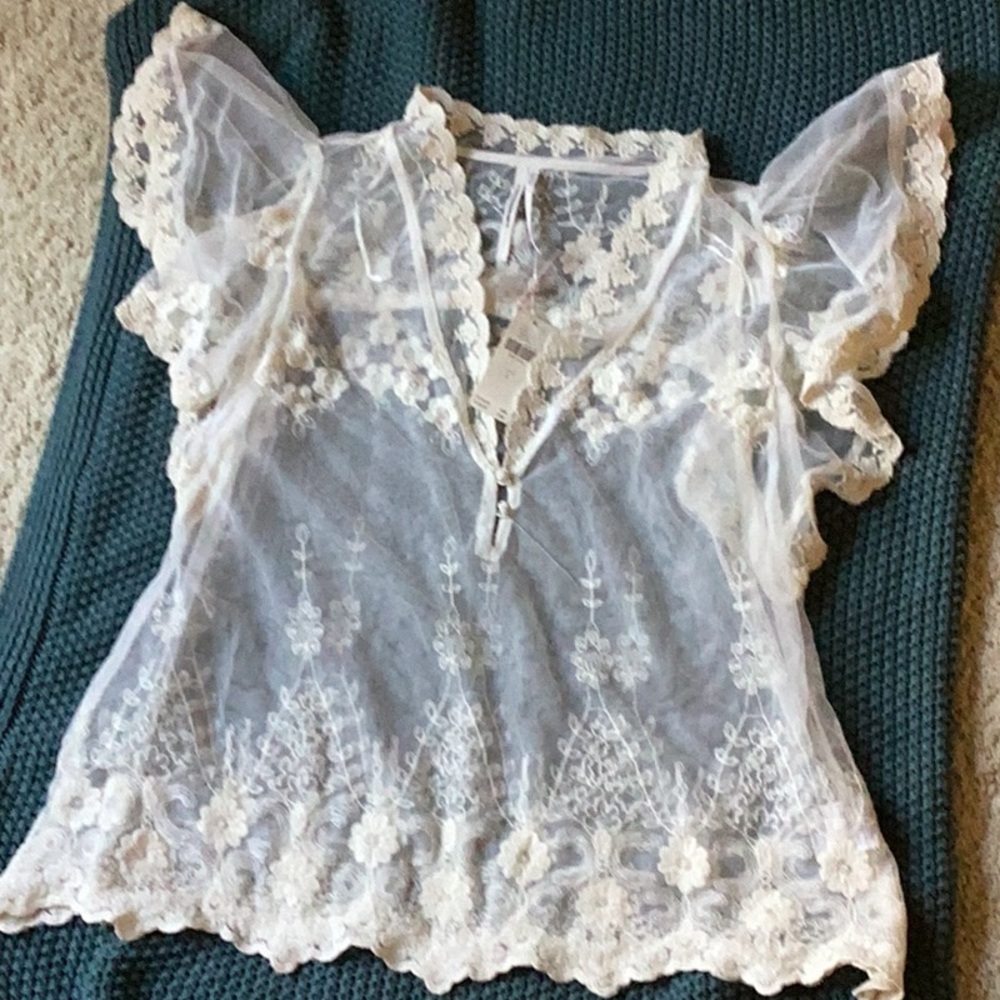 Anthropologie NWT White Flutter Sleeve Embroidered Blouse